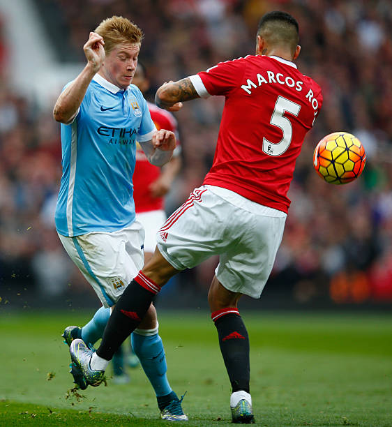 前锋凭借其 前锋凭借其