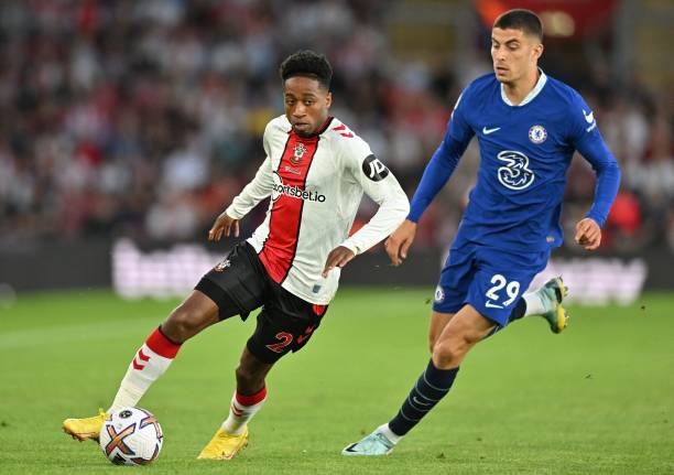 使他能够在 使他能够在