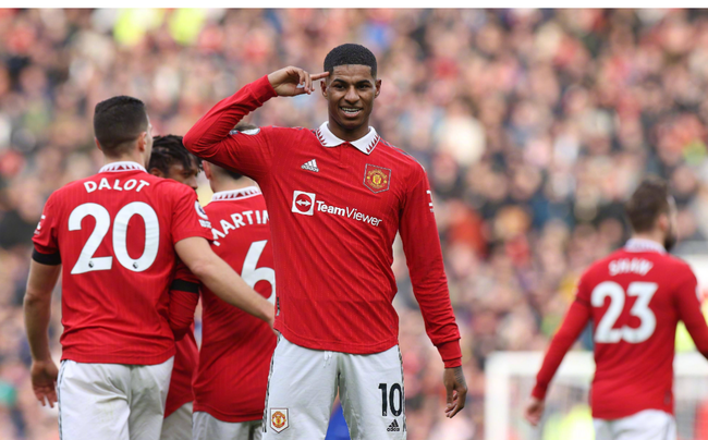 球迷纷纷留 球迷纷纷留